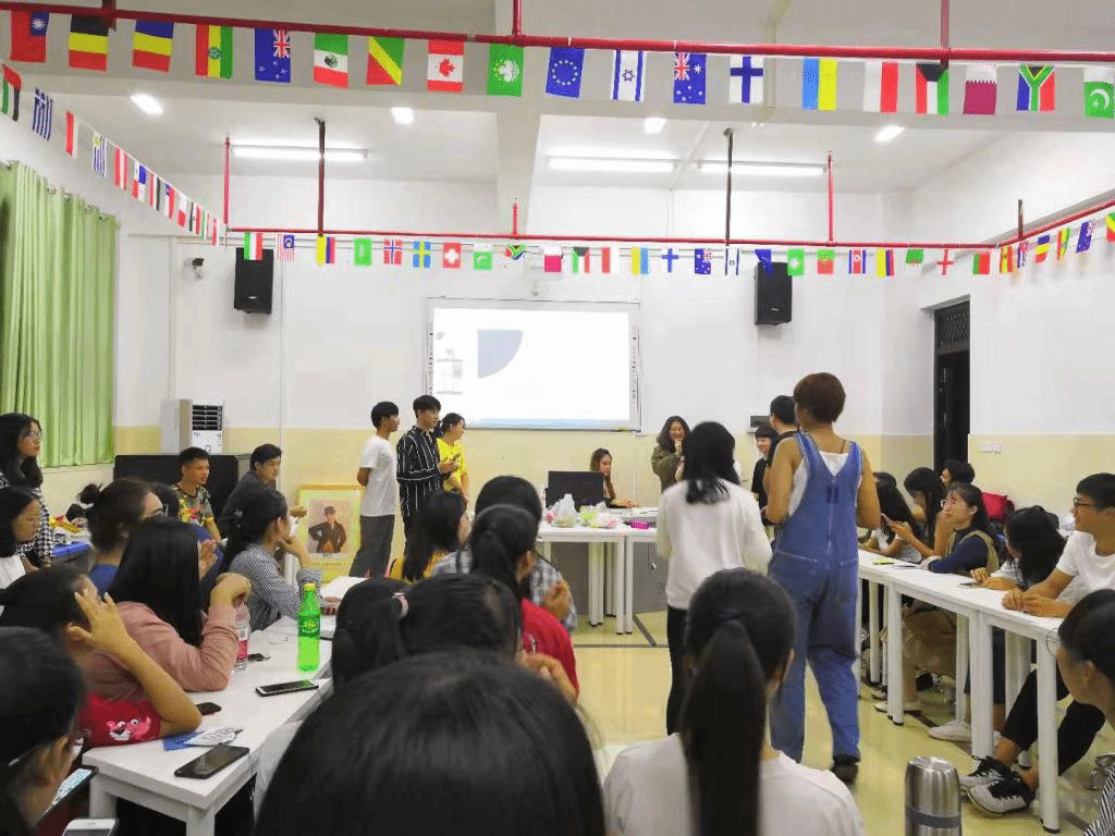 泰语角第二期之 中泰一线牵 国际交流处 港澳台办公室 国际教育与外国语学院